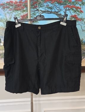 Utex Black Men's Cargo Shorts with Side Utility Pockets